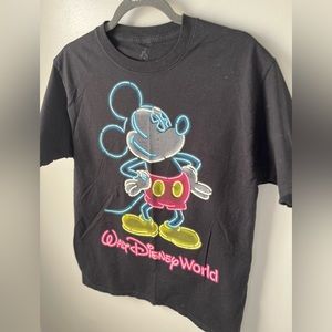 Walt Disney World Mickey glow in the dark tee size medium